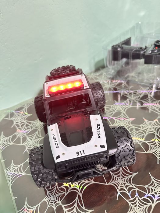 Masina police cu telecomanda