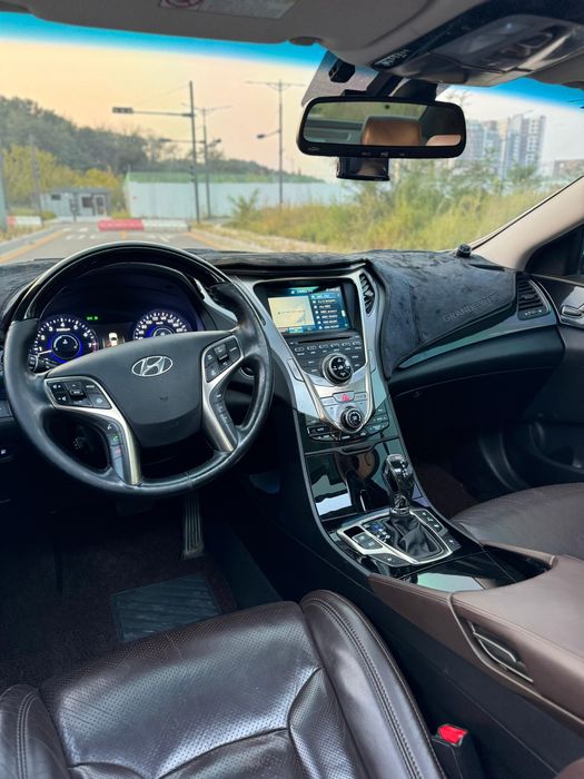 Hyunday grandur HJ300