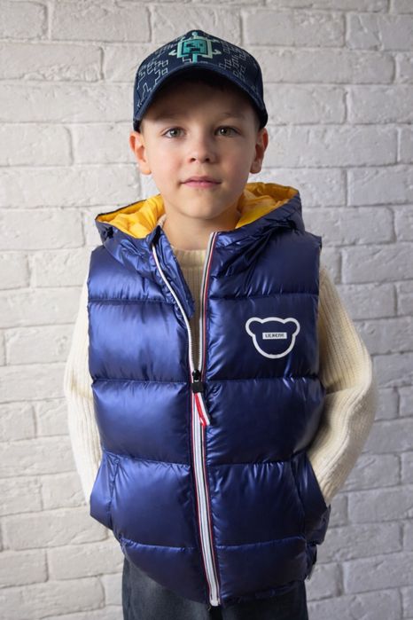 Продам детские утепленные жилетки