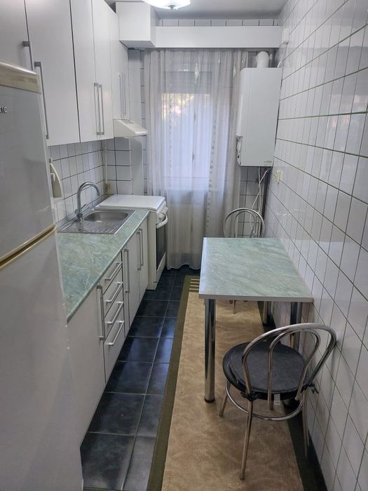 Persoana fizica închiriez apartament 2 camere