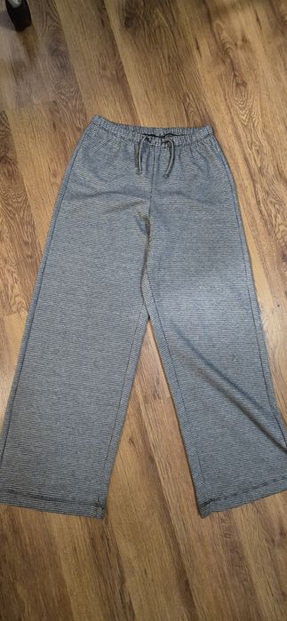 Pantaloni Zara 156 cm, 12-13 ani