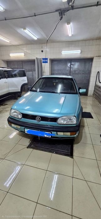 Продам машину , коробка автомат