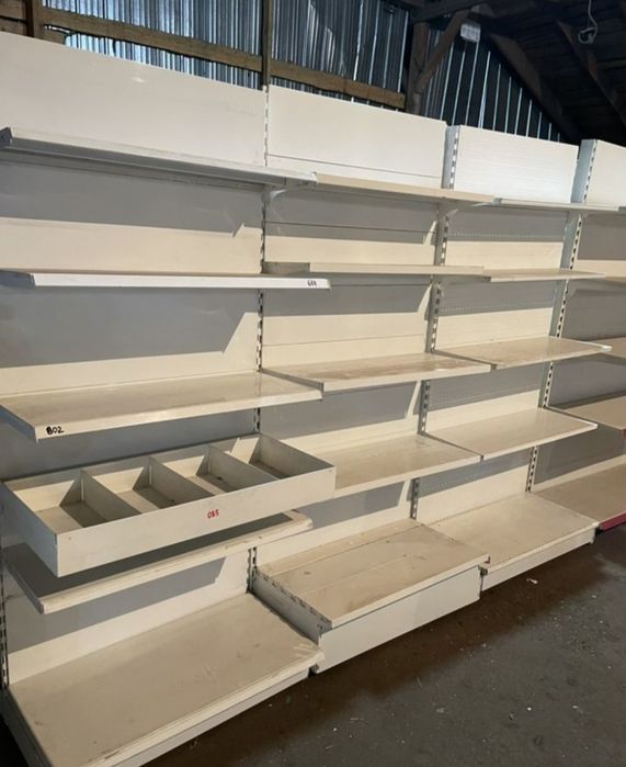 Витрина металлическая