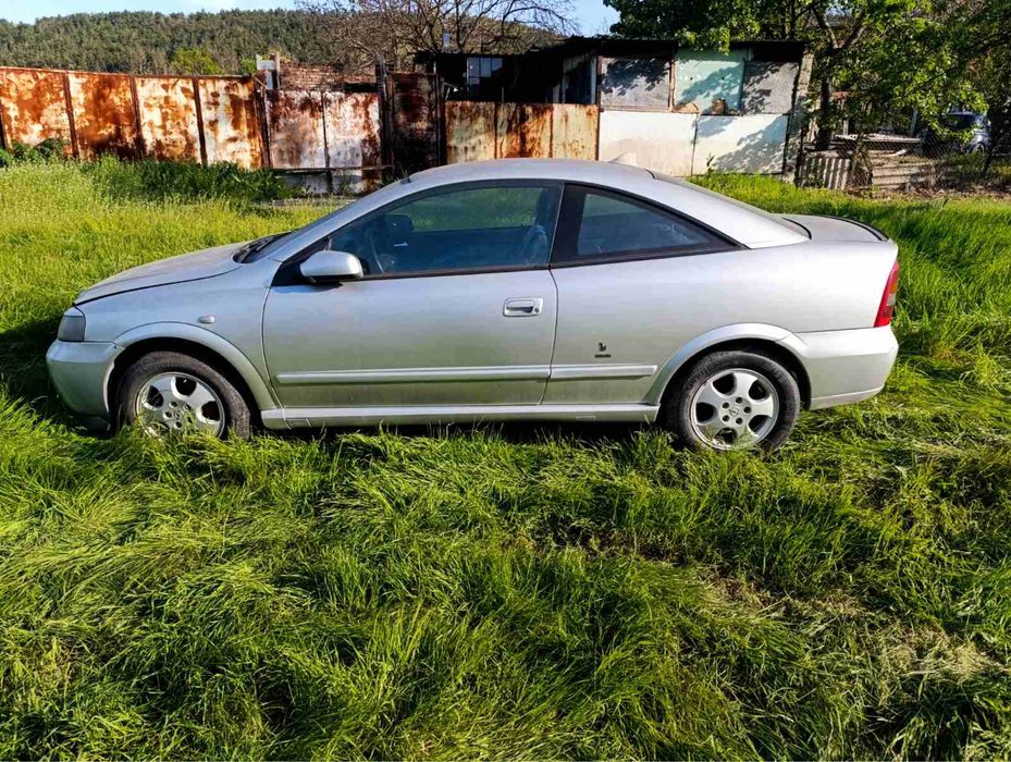 Opel Astra 2.2I 16V Bertone