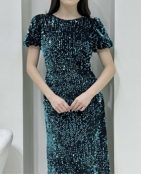 Продам новое платье.Размер s