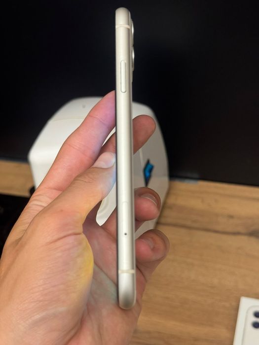 Iphone 11 память 128gb акб 71%