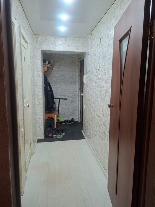 Продам двухкомнатную  квартиру