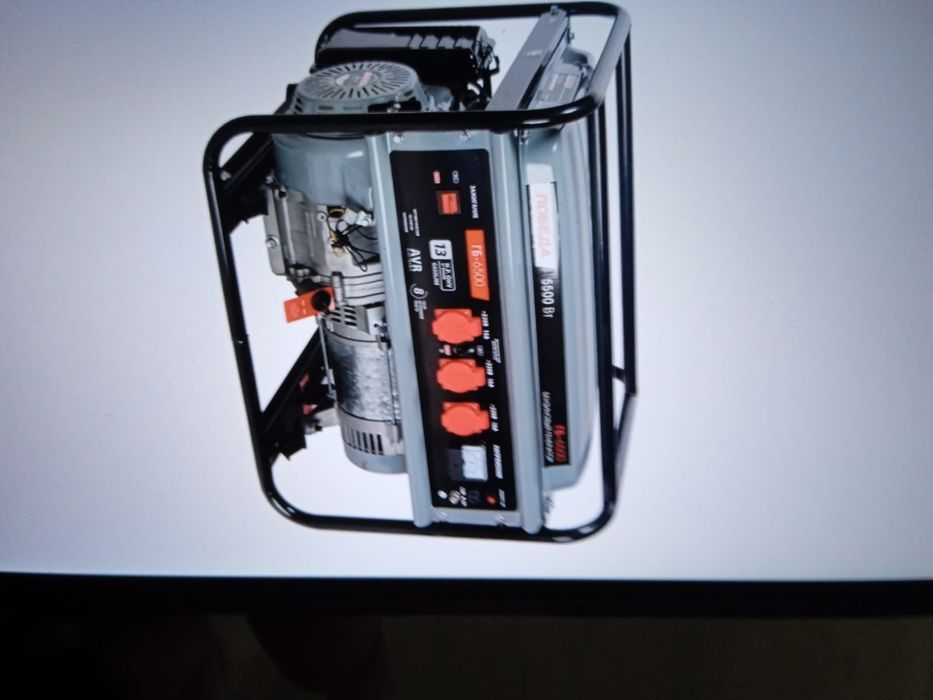 Бензиновый генератор