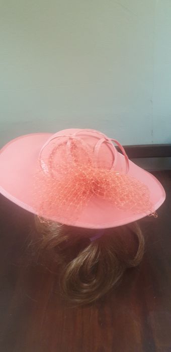 Pălărie pentru nuntă