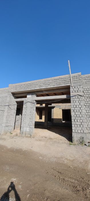 Karobka 2.5sotixli uy sotiladi