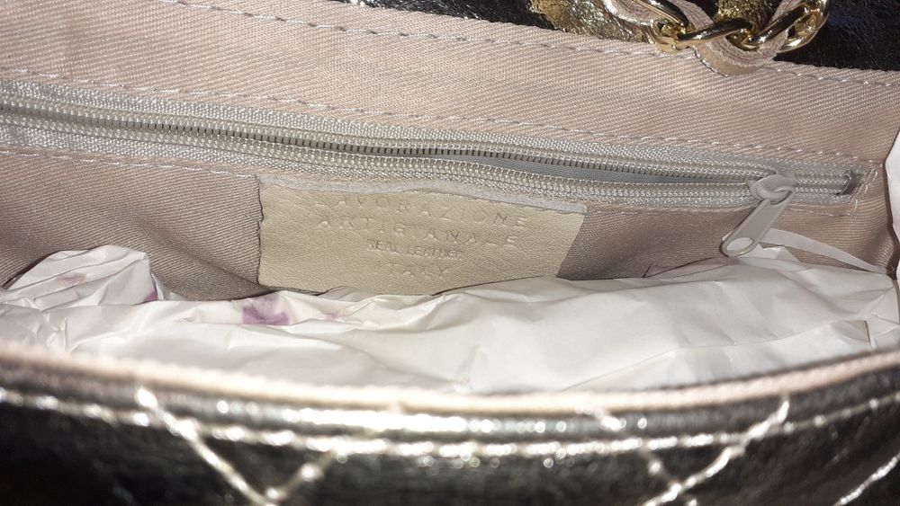 Vand poșeta piele aurie