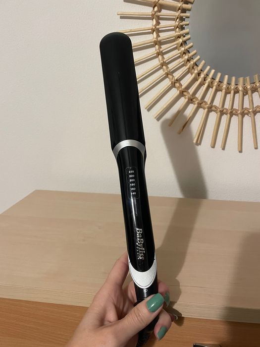 Vând Placă Păr  Babyliss Paris nefolosita