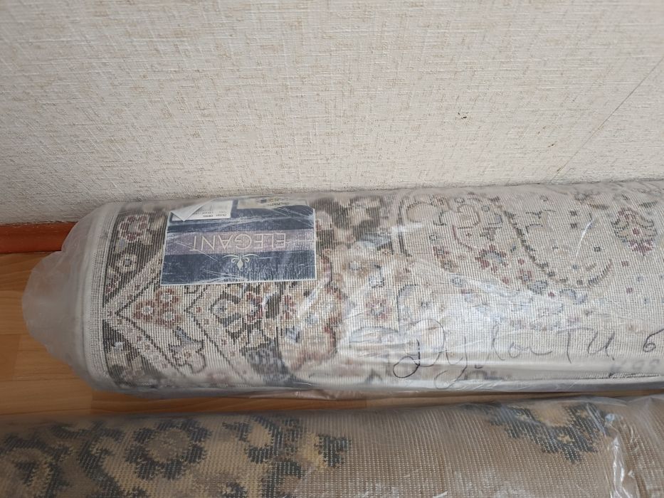 Продаю 2 ковра после Мойки бу