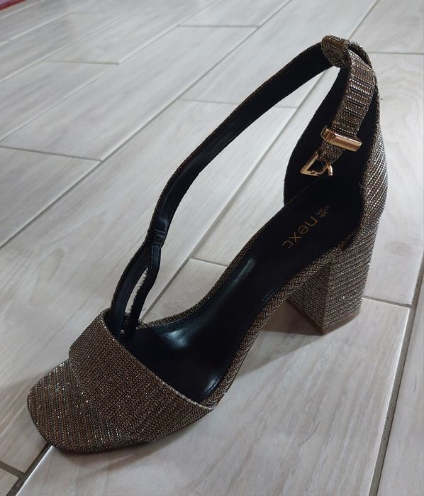 Sandale de ocazie, 39