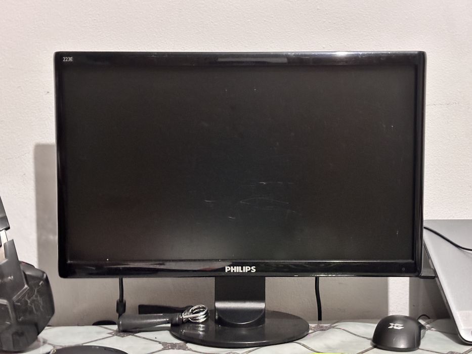 Монитор PHILIPS 60 гц