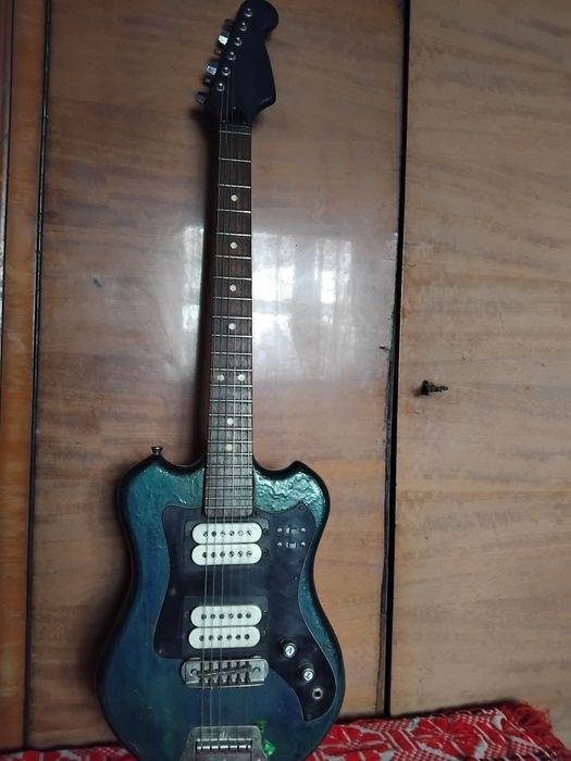 Chitara electrica buna funcționabila