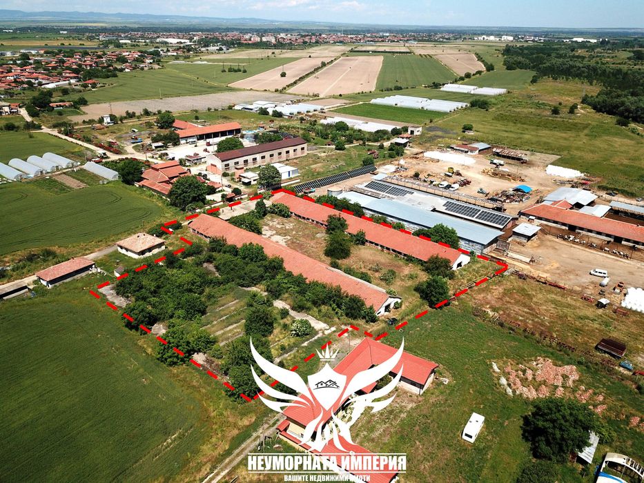 Продавам обор, краварник склад база с площ от 2617кв.м и земя 9015кв.м в гр.Първомай кв.Дебър
