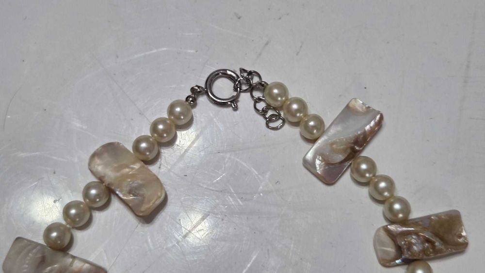 Colier vintage din perle si sidef