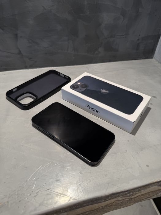 Iphone 13 Mini Midnight 128 GB + подарък