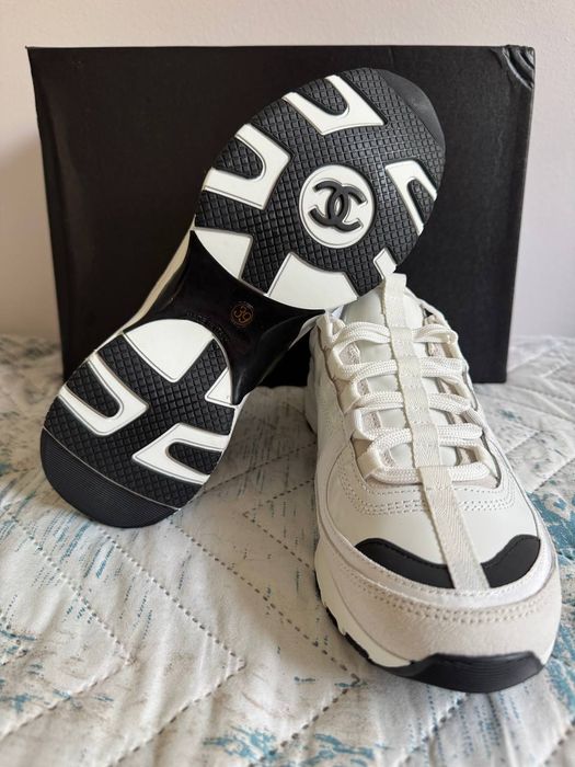 Маратонки на Chanel