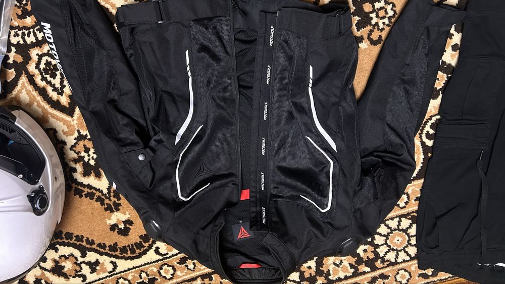 Продам мото экипировку