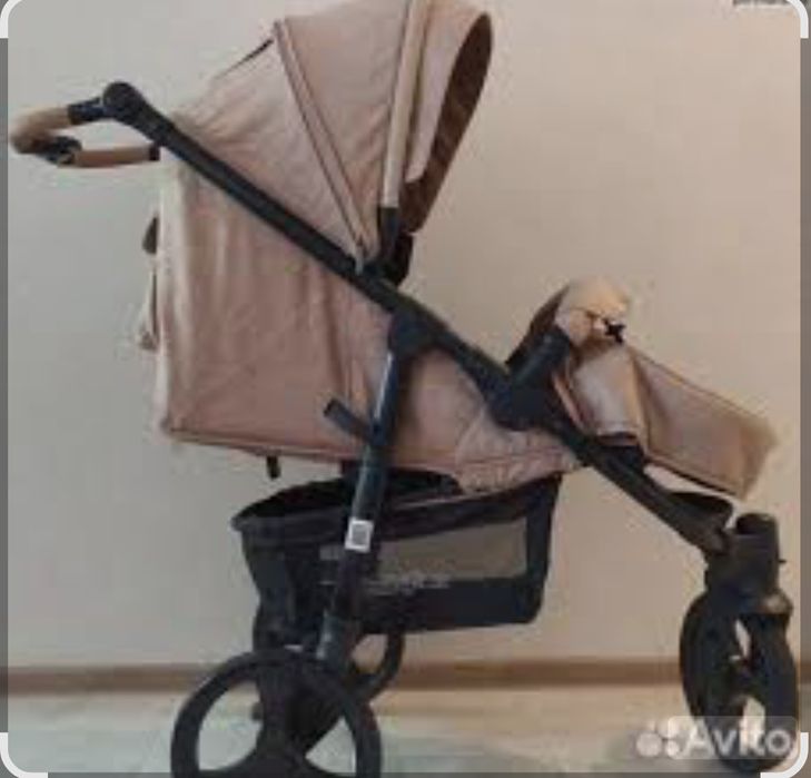 Коляска прогулочная