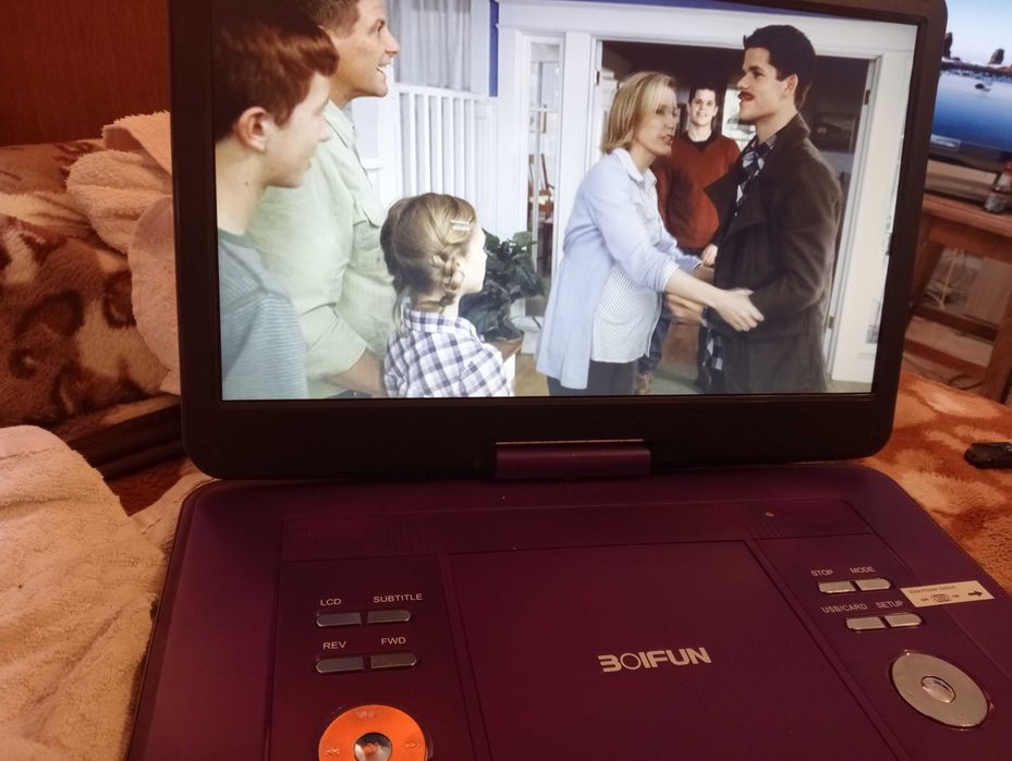 dvd player portabil BOIFUN BF-161