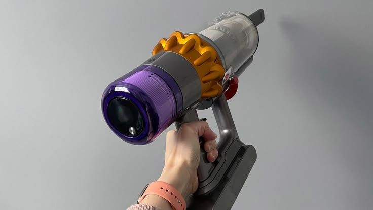 Dyson V15 Detect Absolute — видит пыль, убирает идеально