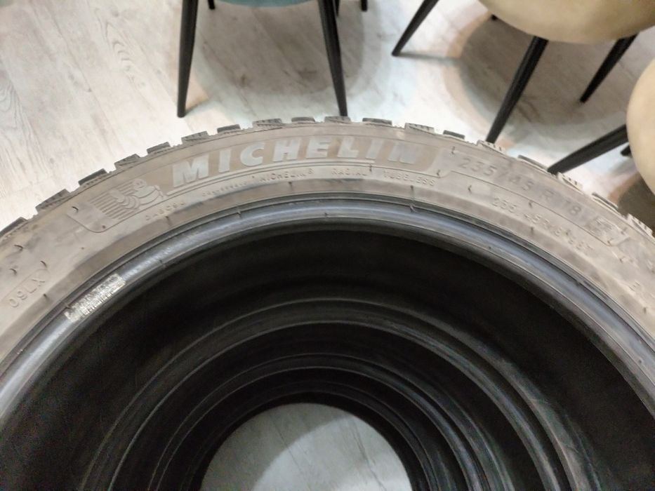 Michelin  235/45/18