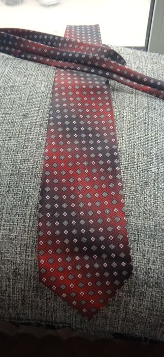 Продам новый галстук