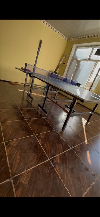 Stol tennis sotiladi
