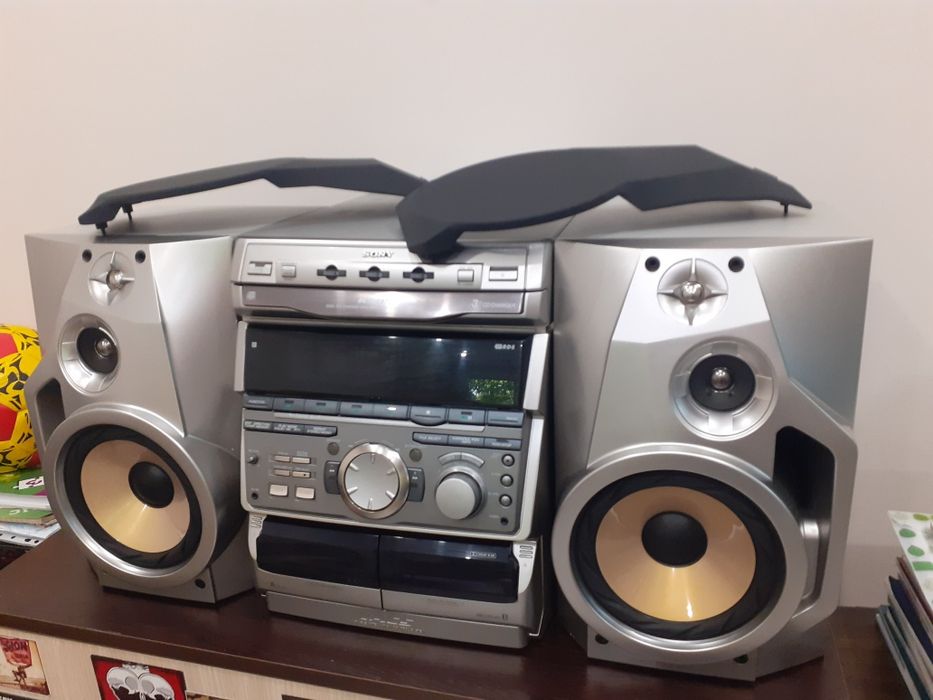 Продавам sony rxd5