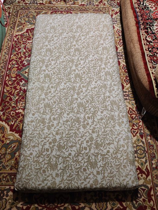 Продам матрас на полуторку