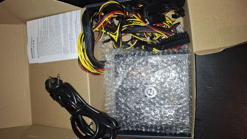 Захранване thermaltake rgb 550W