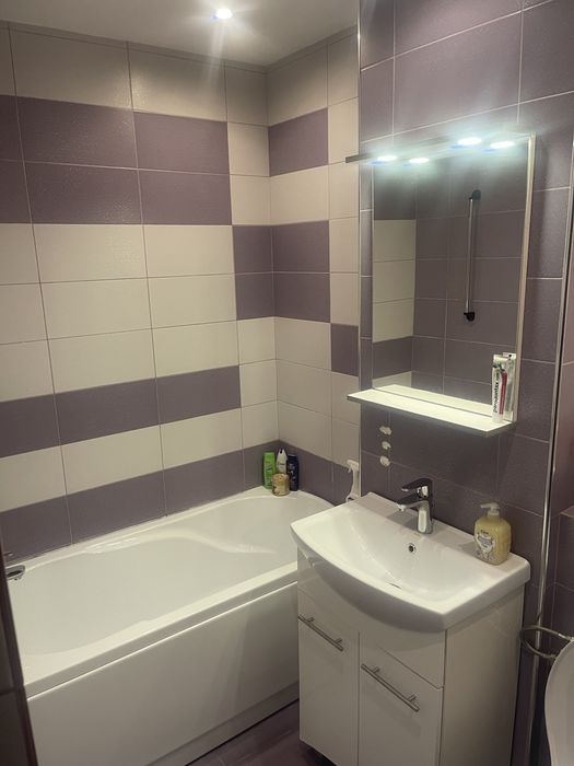 Inchiriez apartament 2 camere