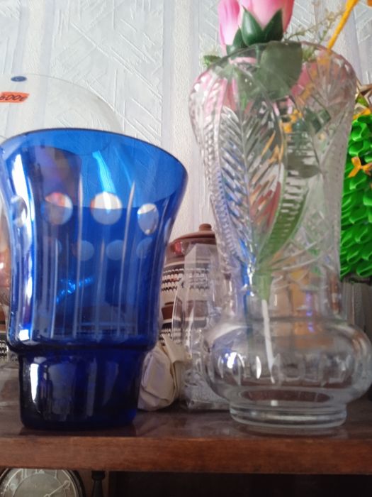 Продаю хрусталь вазы и прочее