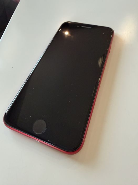 iPhone SE, red, 64 GB