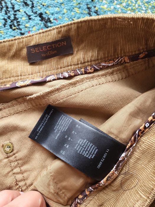 Pantaloni raiati camel