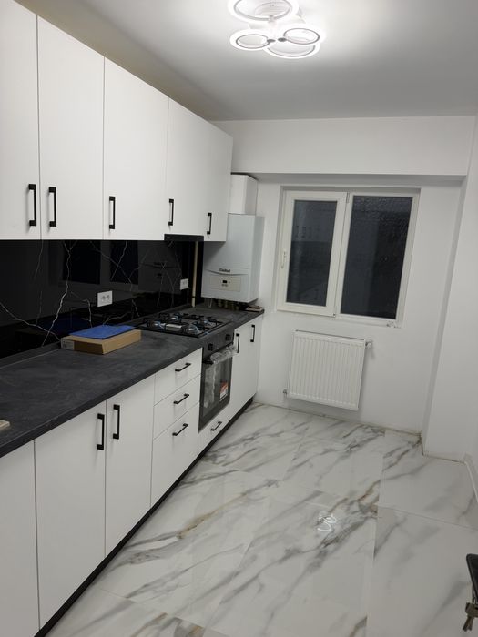 Apartament 3 camere  2 bai etaj 2