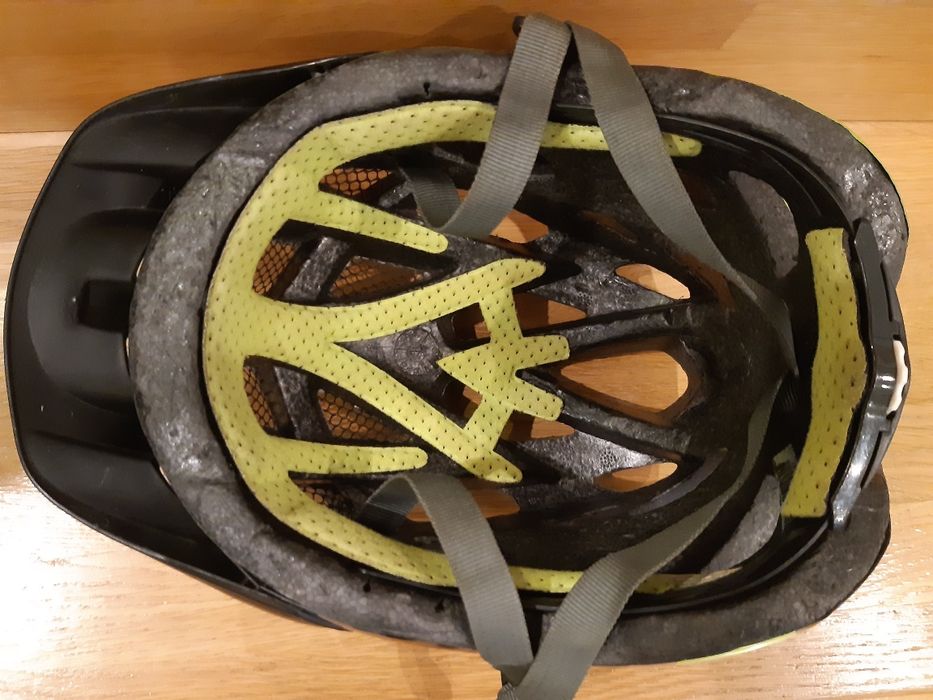 Vând cască ciclism Scott