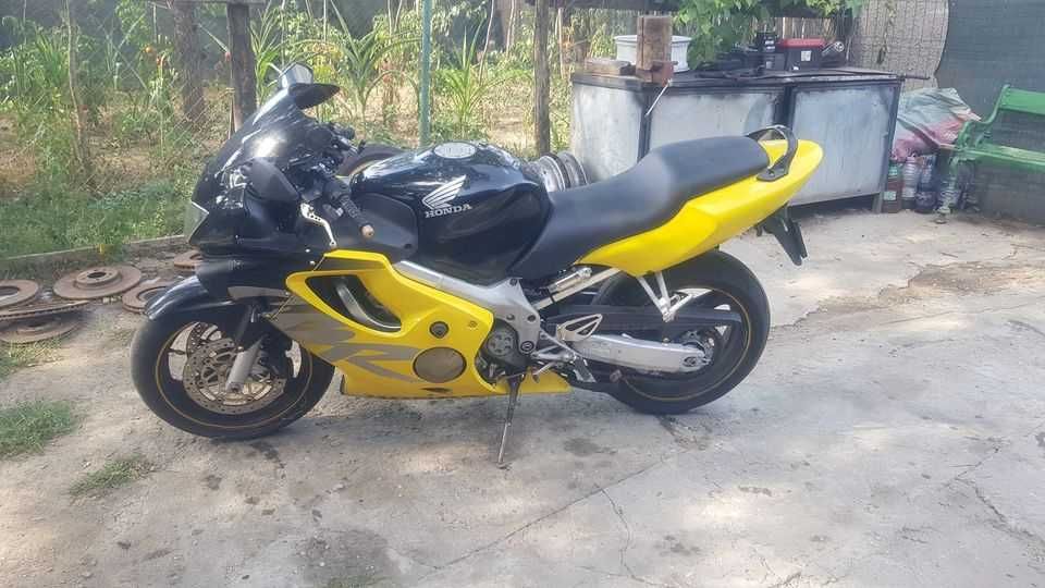 piese honda cbr f4/2000