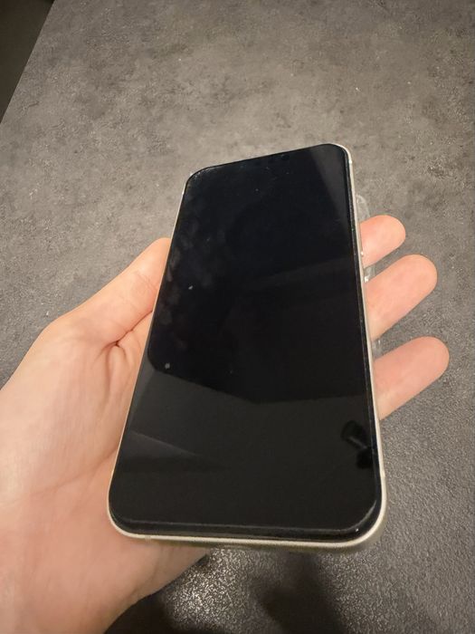 Iphone 11 бял, 77% батерия, 128 ГБ