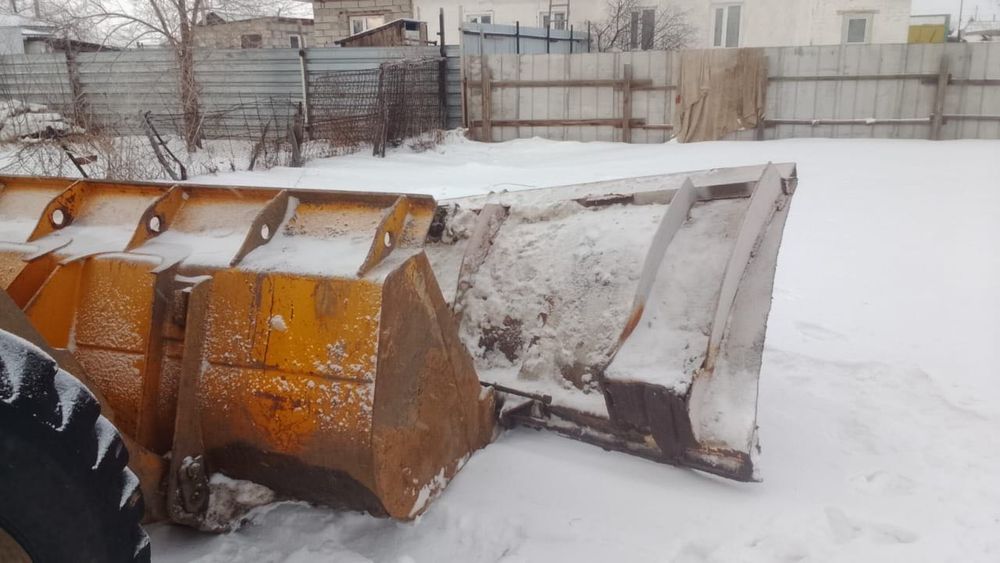 Продам отвал на трактор