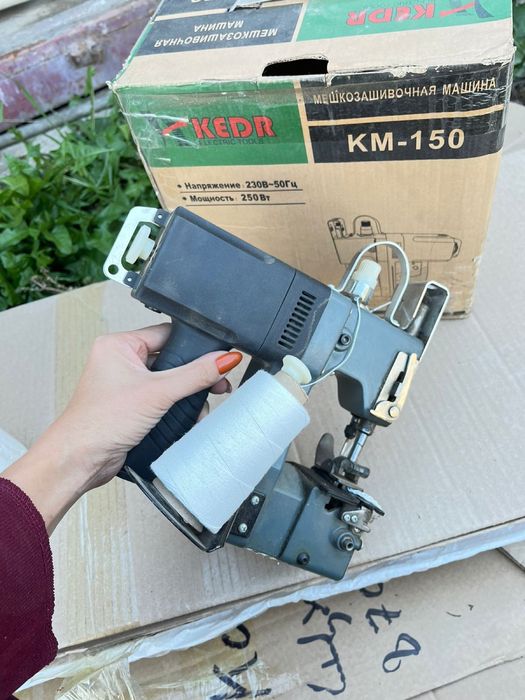 Машинка мешкосшиватель