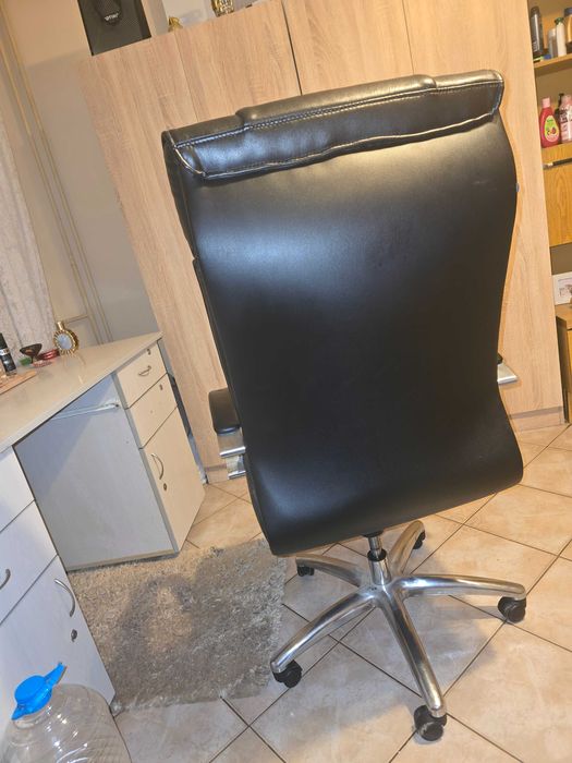 Комфортен офис стол.