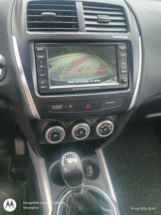Vând Mitsubishi ASX