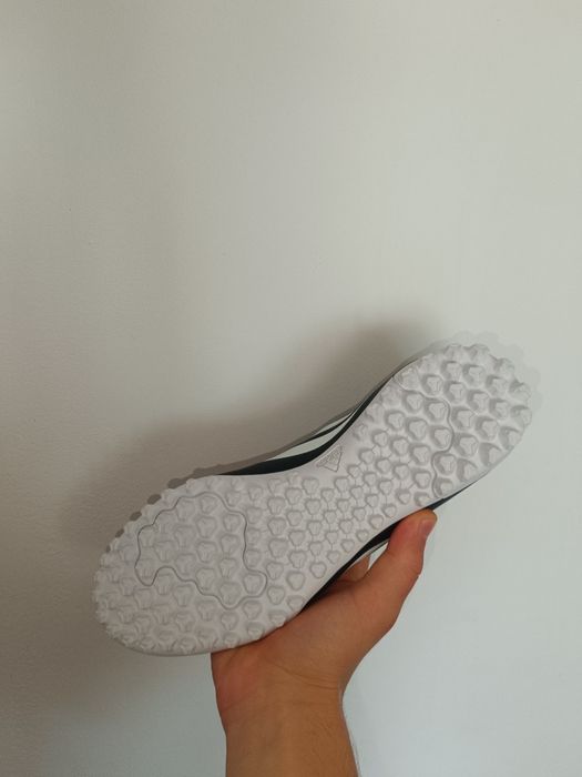 Adidas predator club tf 41 NOI!!!