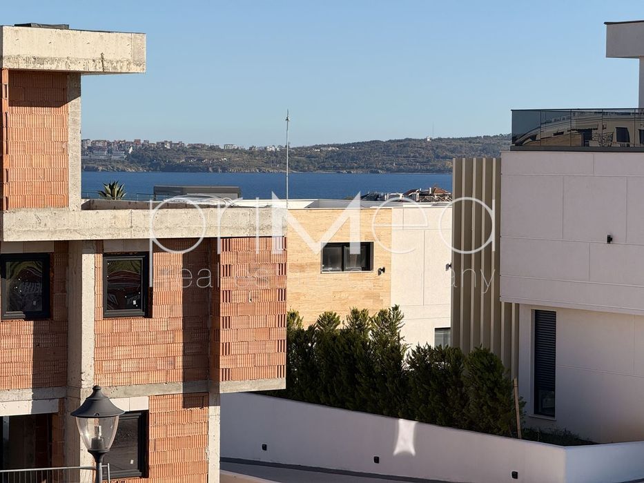 Продава се Двустаен апартамент в Черноморец - 74 кв.м за 813 €/кв.м - Снимка #3