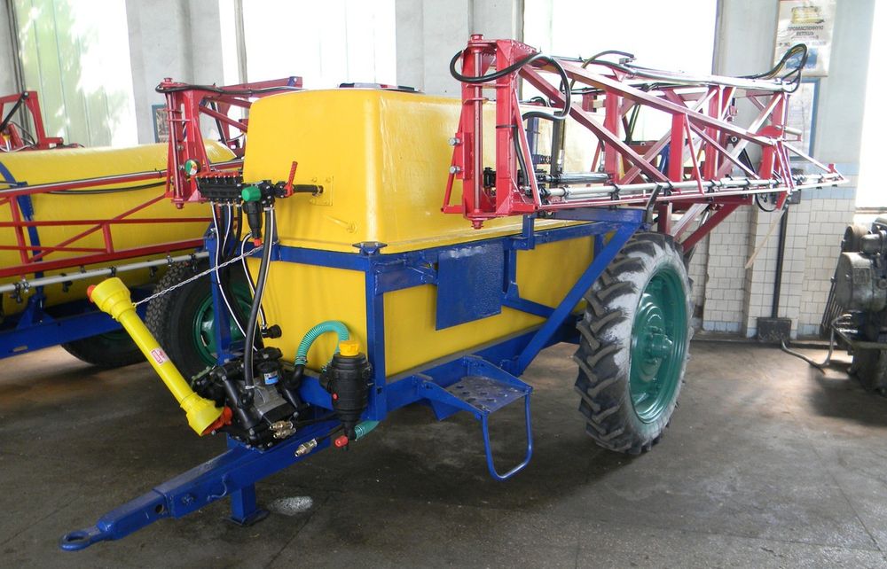 Полевой опрыскиватель