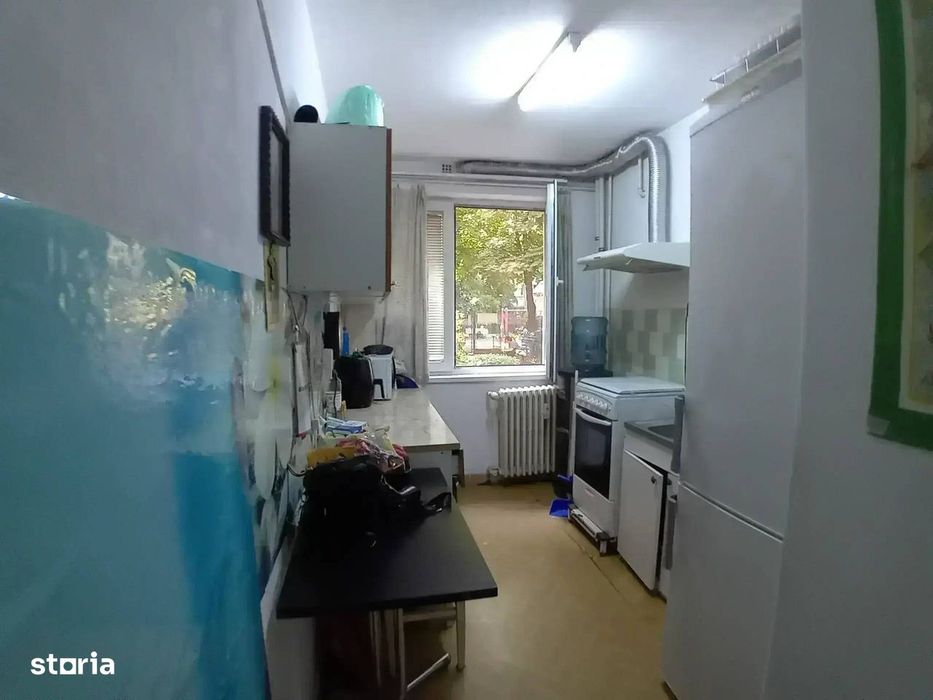 Apartament 2 camere Unirii Cantemir, 55 mp, parter cu balcon